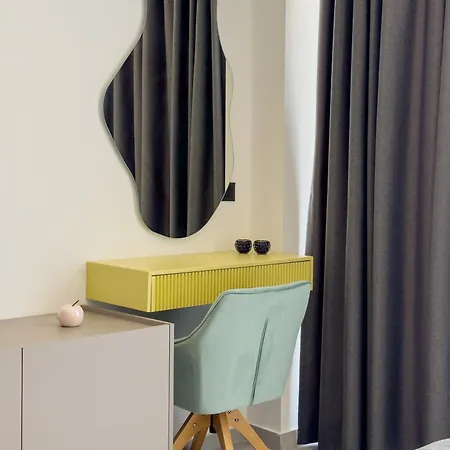 Mono Alex Kallithea *