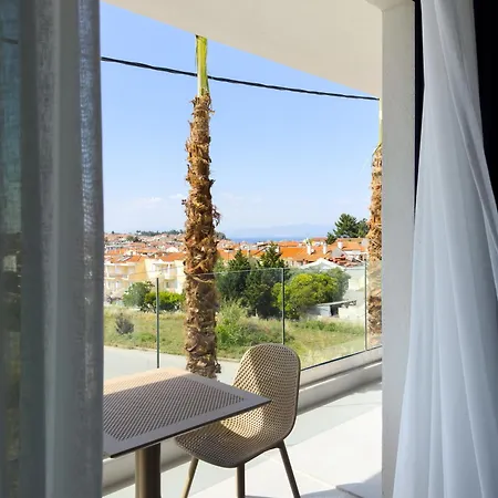 Mono Alex Kallithea